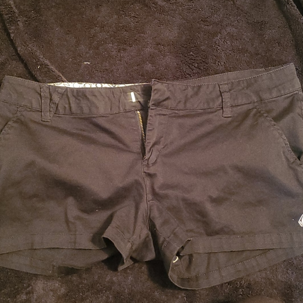 Volcolm shorts